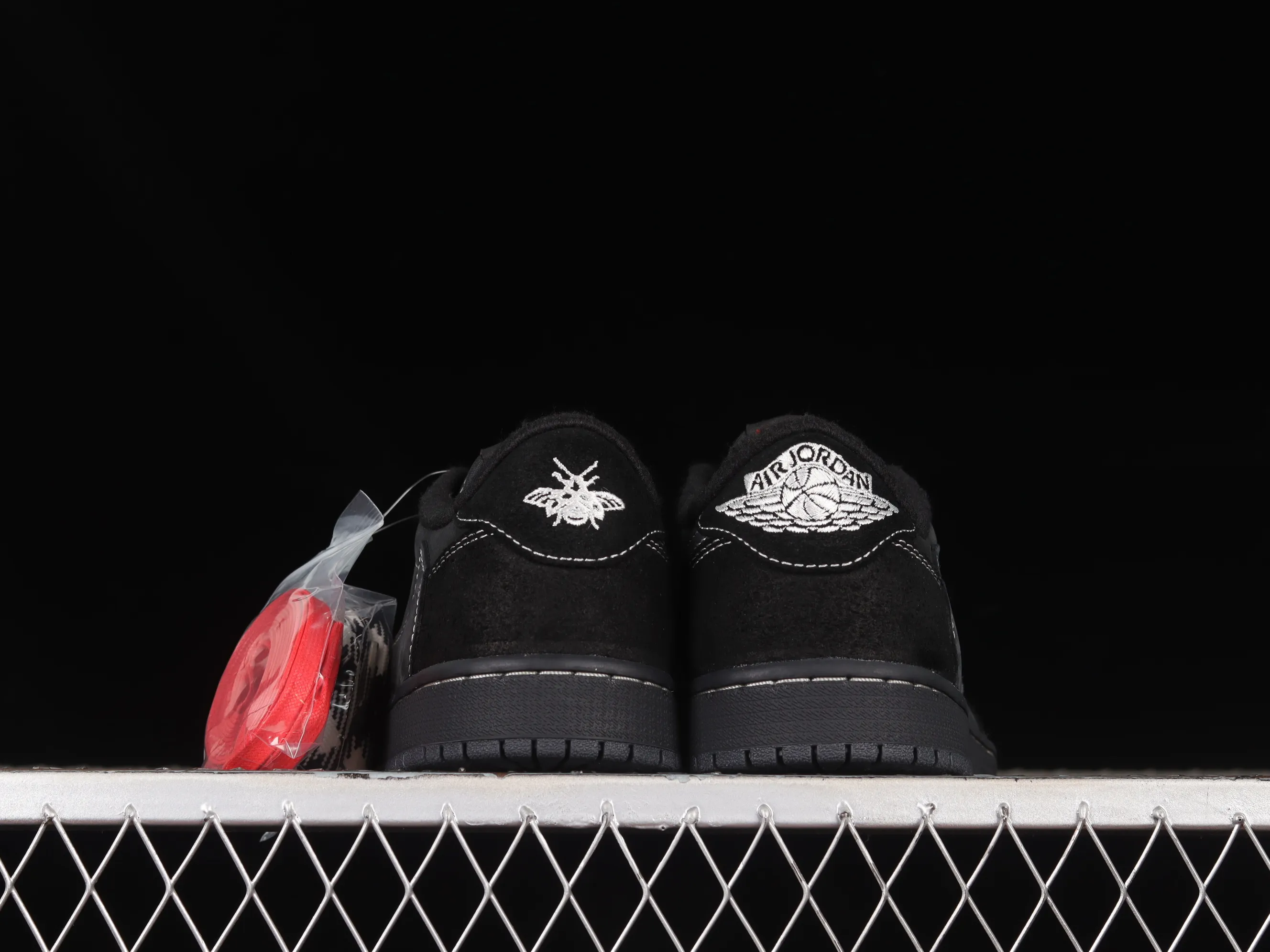 All Categories Air Jordan Jordan Series Basketball Shoes Air Jordan 1 Low LJR Version Travis Scott x Air Jordan 1 Low OG AJ1 Joe 1 Joint Undercut DM7866-001